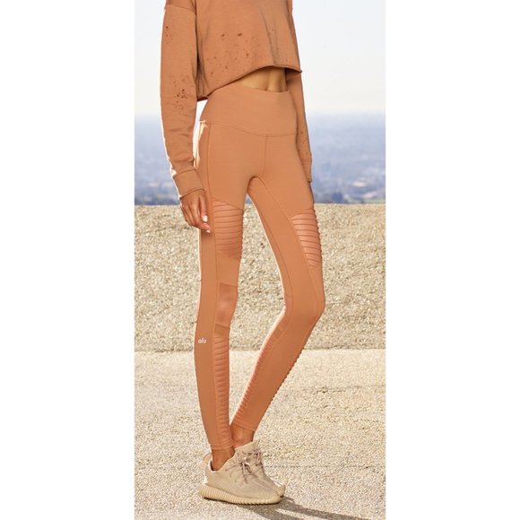 Like New Alo Yoga High Waist Henna & Henna Glossy Moto Leggings - Picture 2 of 13